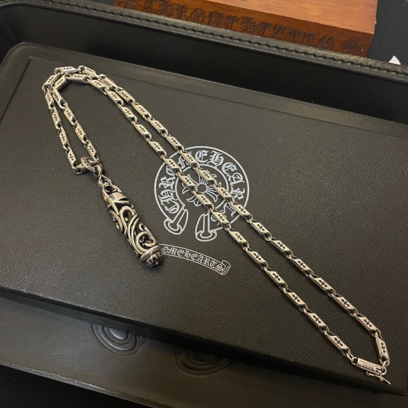Ch**me He**ts necklaces